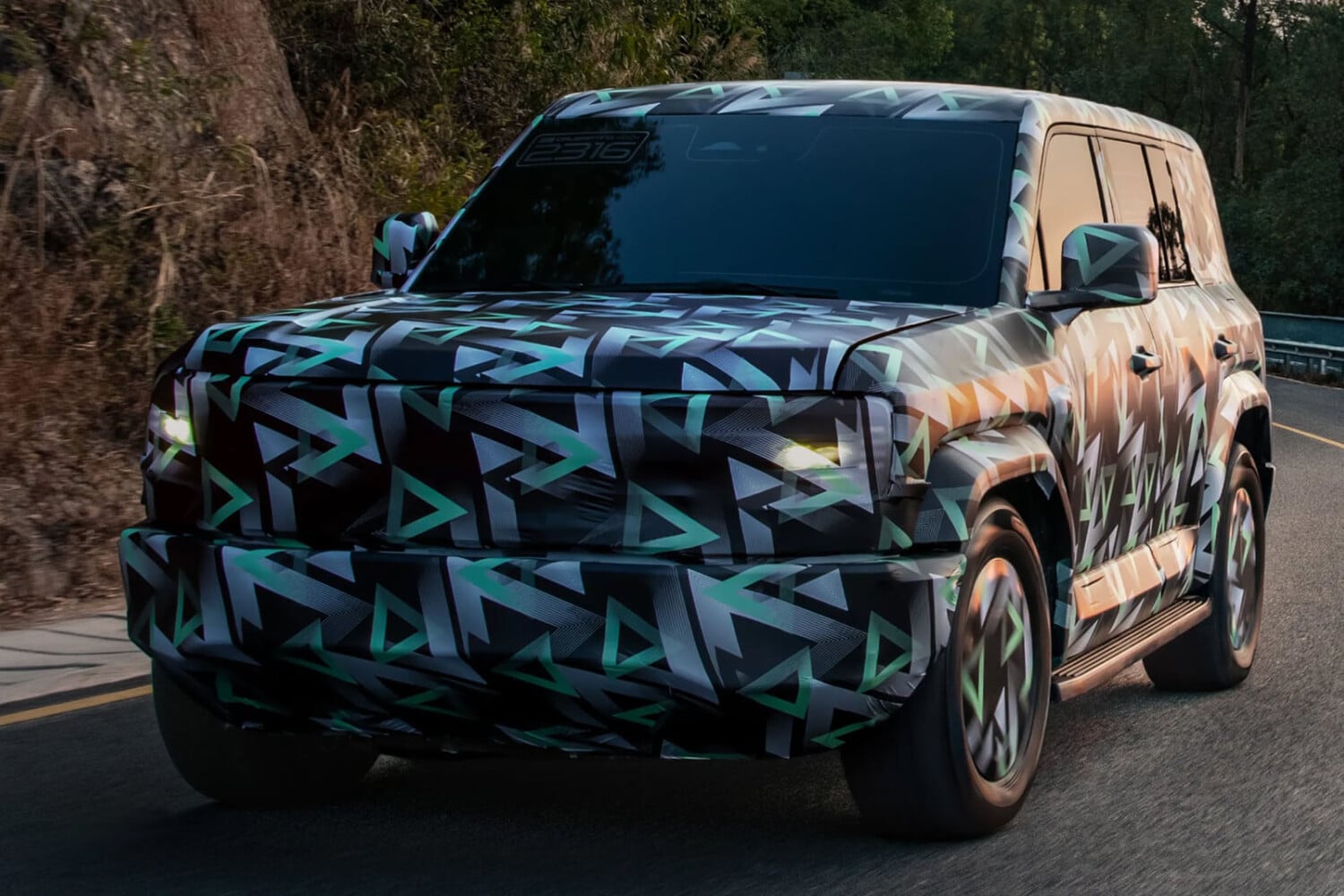 Анонсирован новый китайский кроссовер Equation Leopard 5 в стиле Mercedes-Benz G-Class
