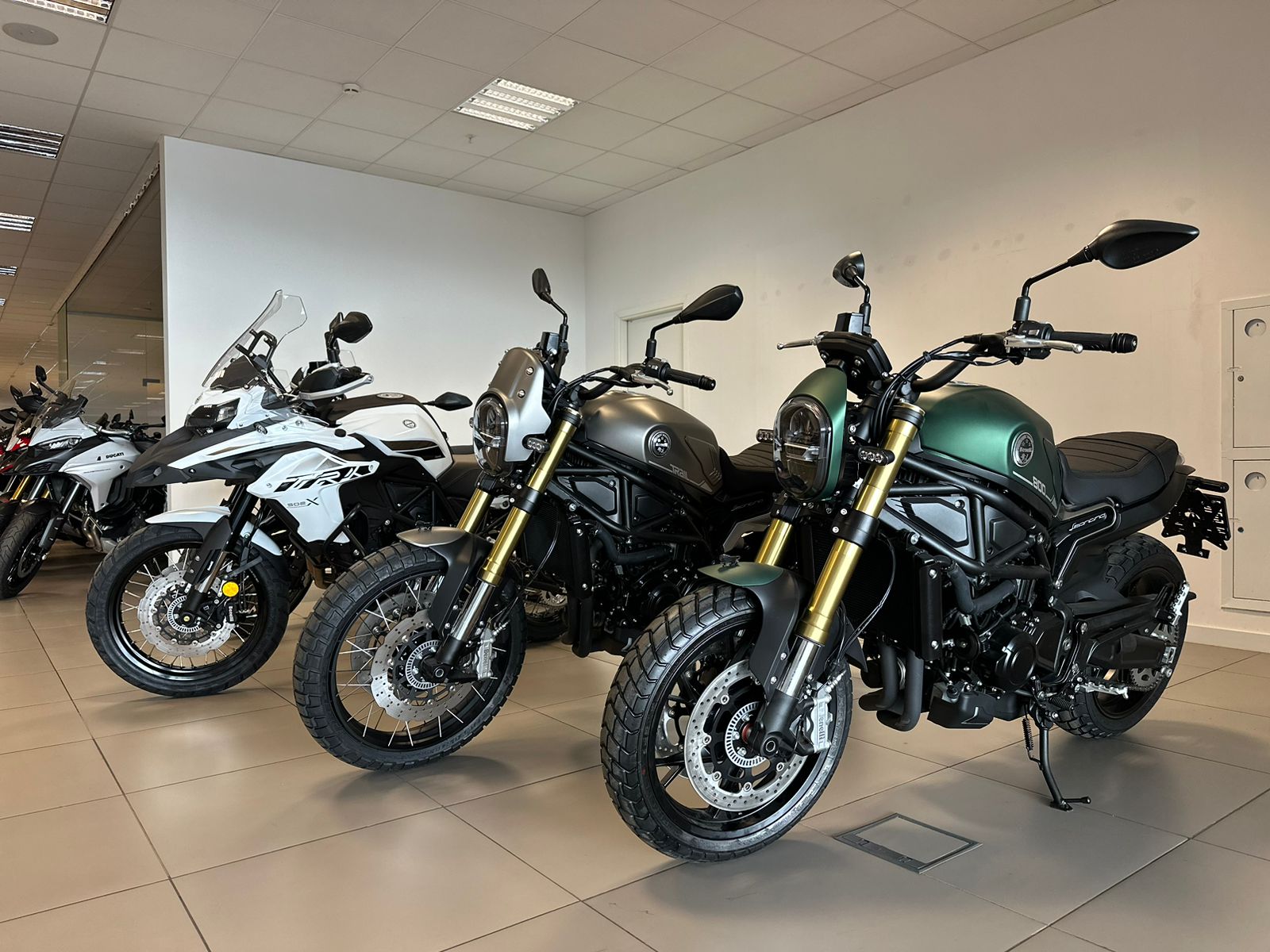 Мотоциклы Benelli цена — от 510 000 рублей и гарантия 2 года