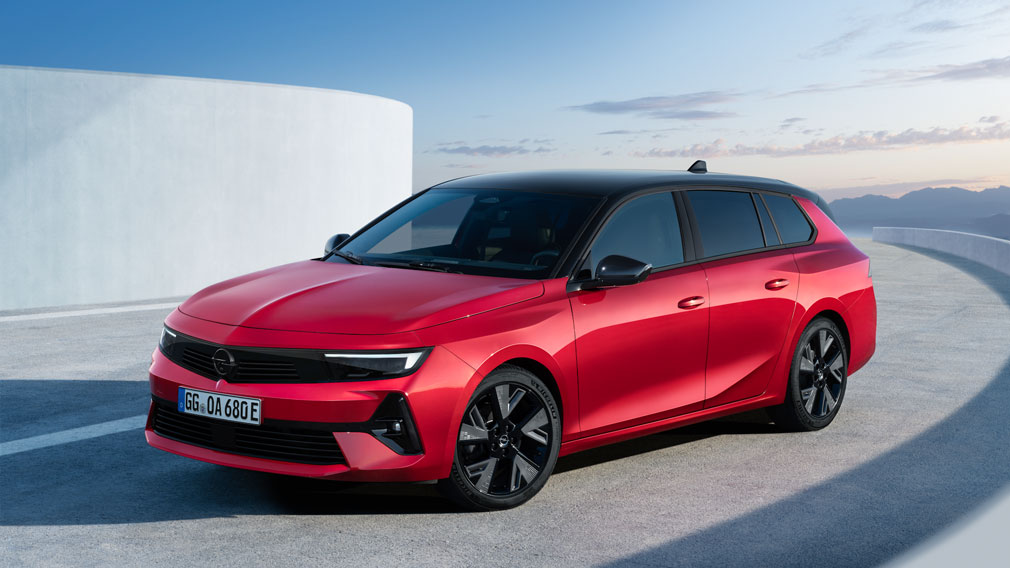 Opel Astra 2024: электрический универсал представлен официально