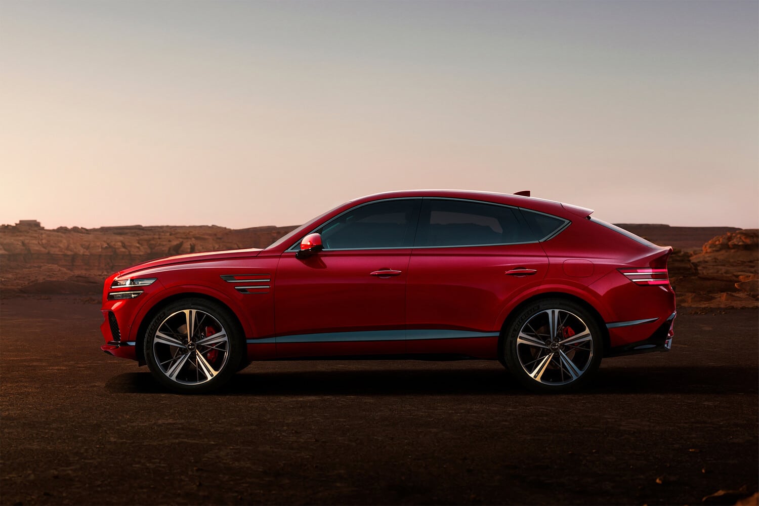Genesis GV80 готов дать бой «немцам»