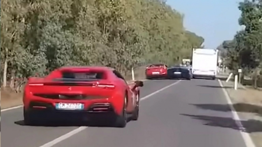 Два человека погибли в аварии Lamborghini и Ferrari в Италии