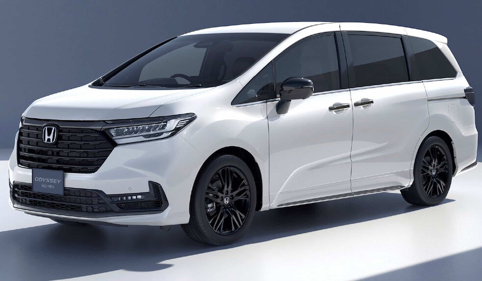 Honda Odyssey 2023 появилась в российских автосалонах