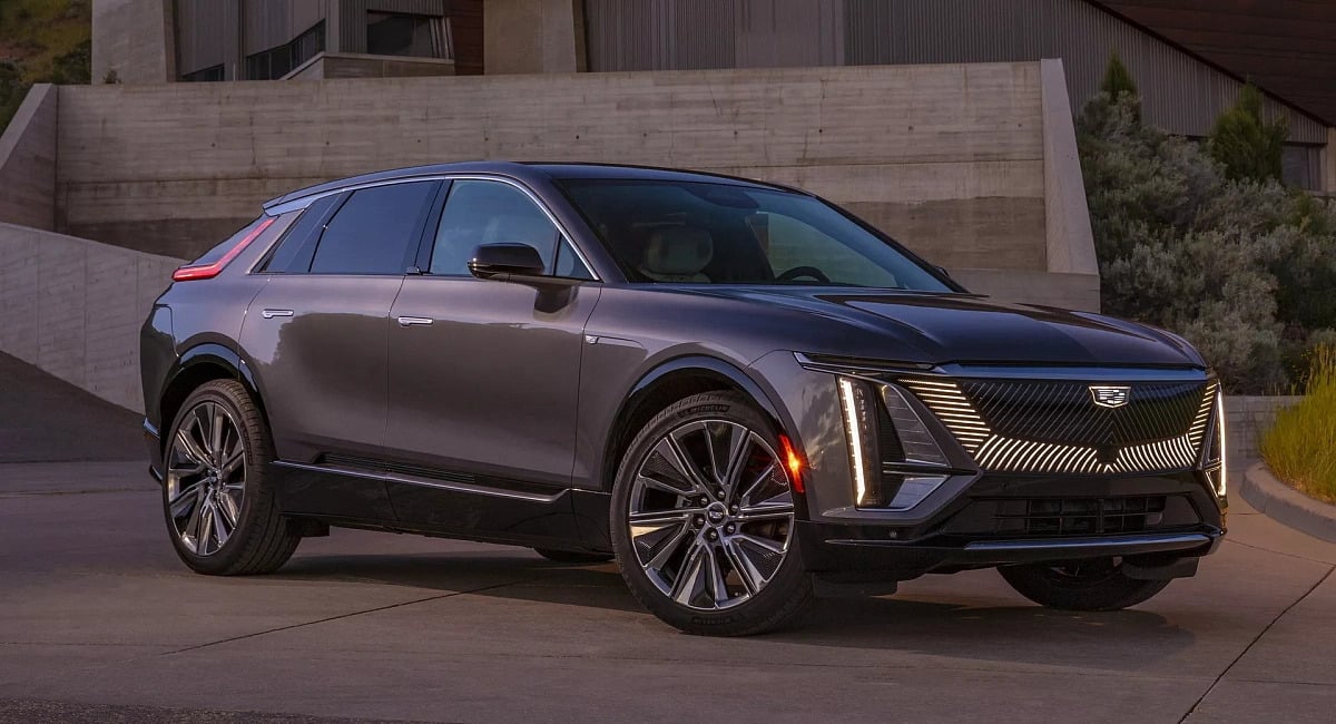 Cadillac Lyriq 2023 оказался опасен для пешеходов