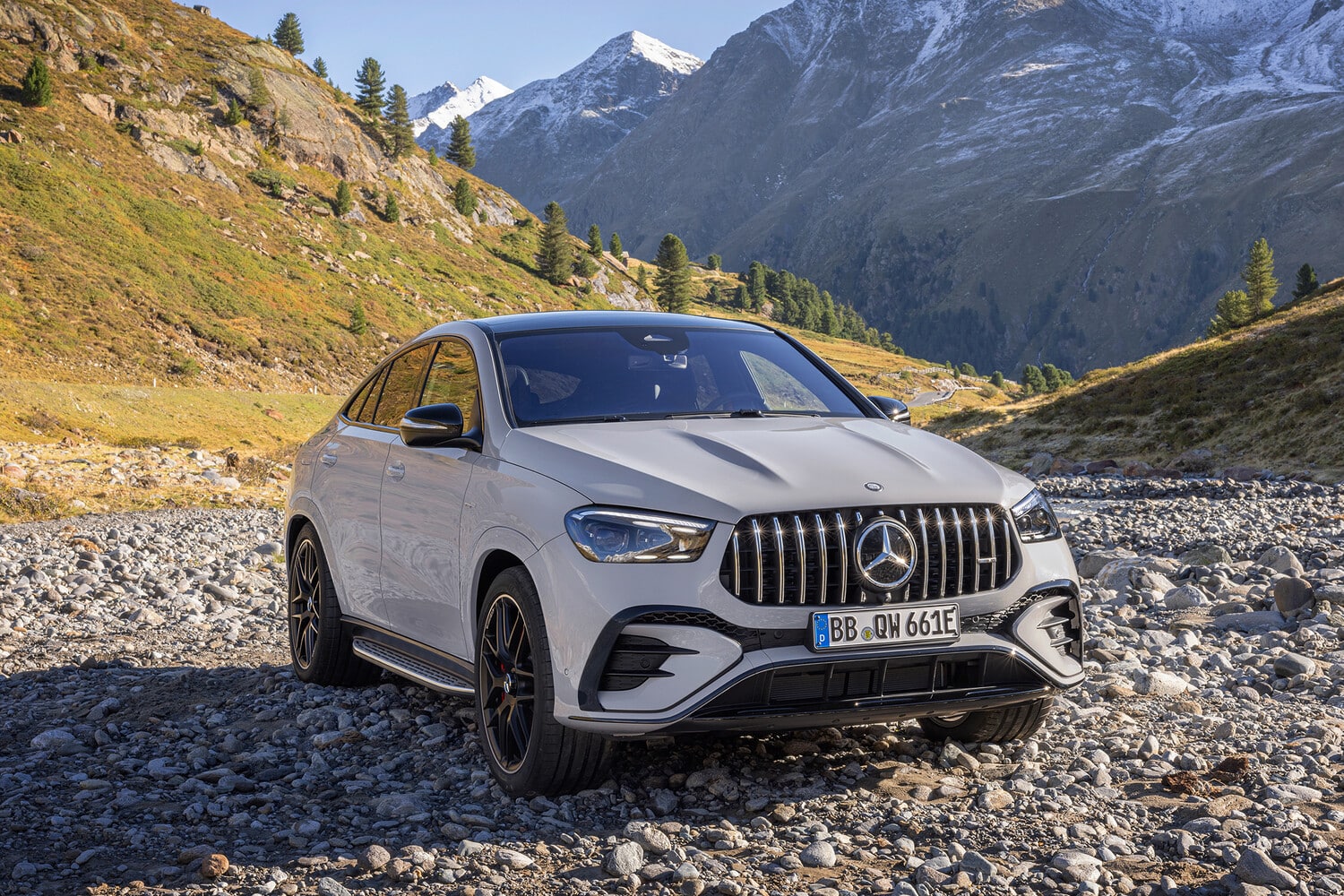 Mercedes официально представил Mercedes-AMG GLE 53 в гибридной версии: основные характеристики