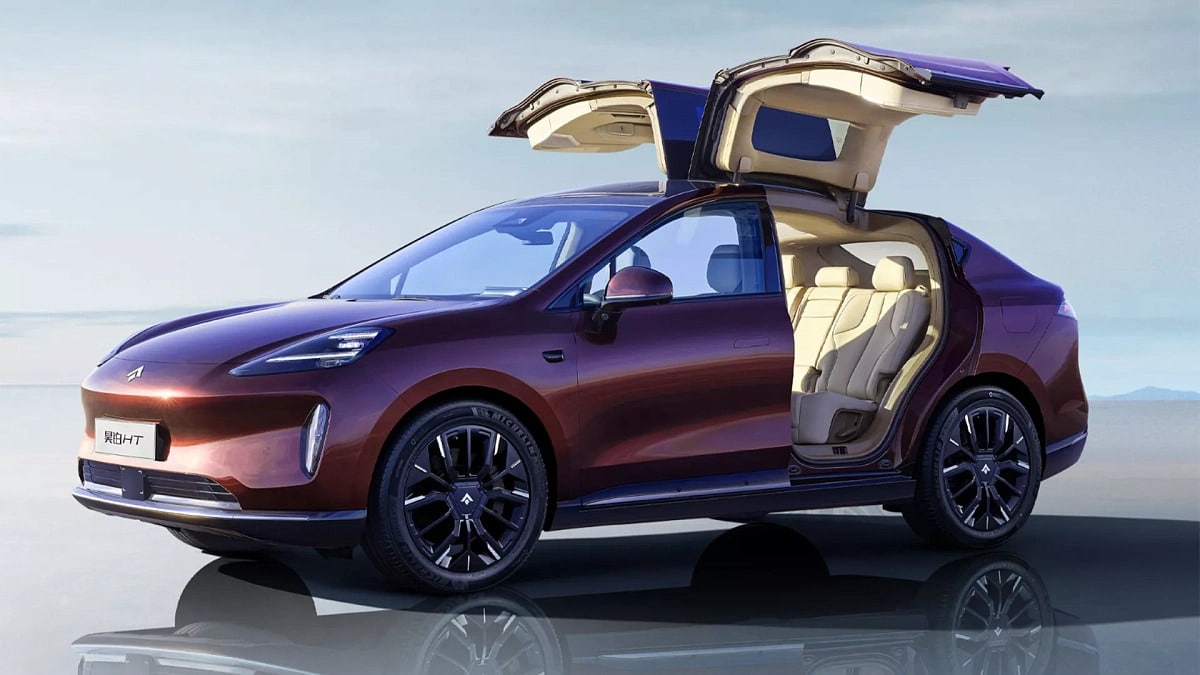 GAC Aion Hyper HT 2024 представлен на официальных фотографиях