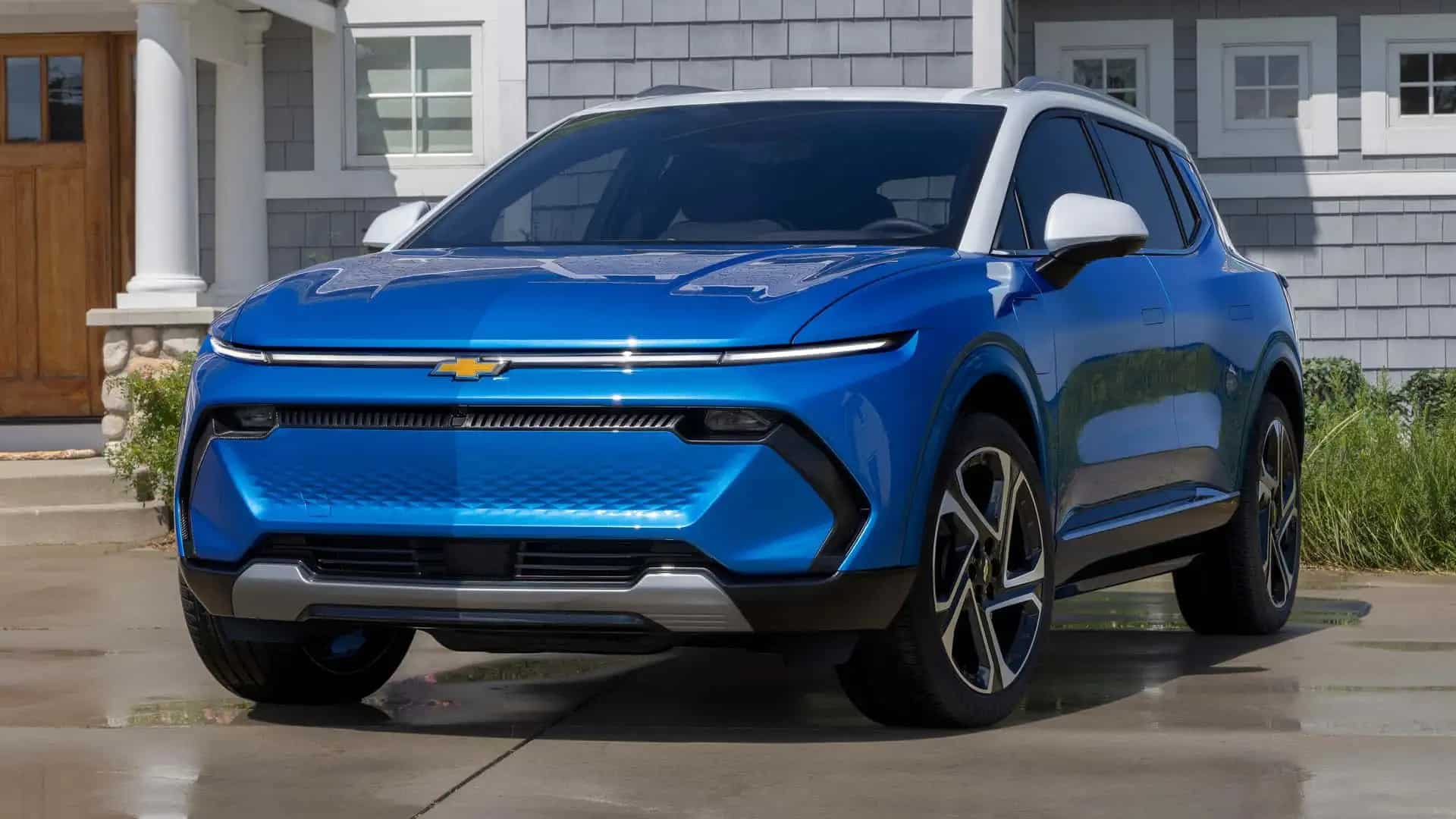Chevrolet Equinox EV 2025 в базе оценен в 3,2 миллиона рублей.