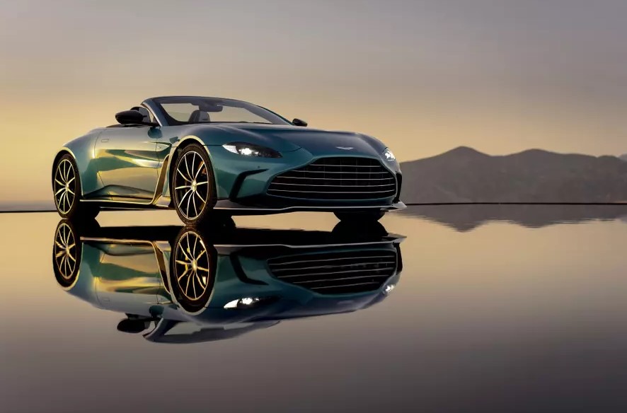 Новый автомобиль безопасности Формулы-1 стал мощнее: Aston Martin обновил дизайн Vantage