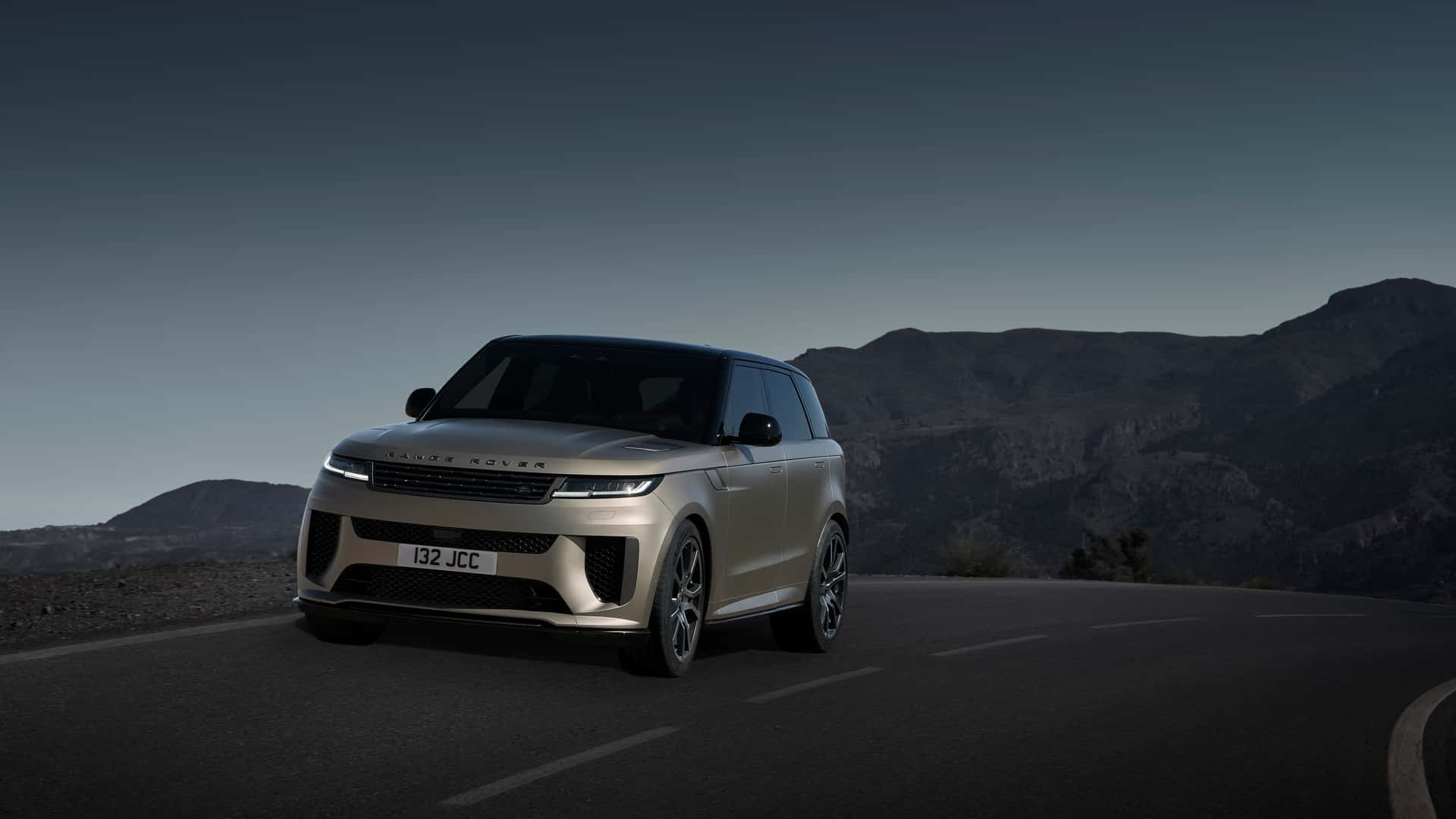 Land Rover объявил о повышенном спросе на диски из углеродного волокна